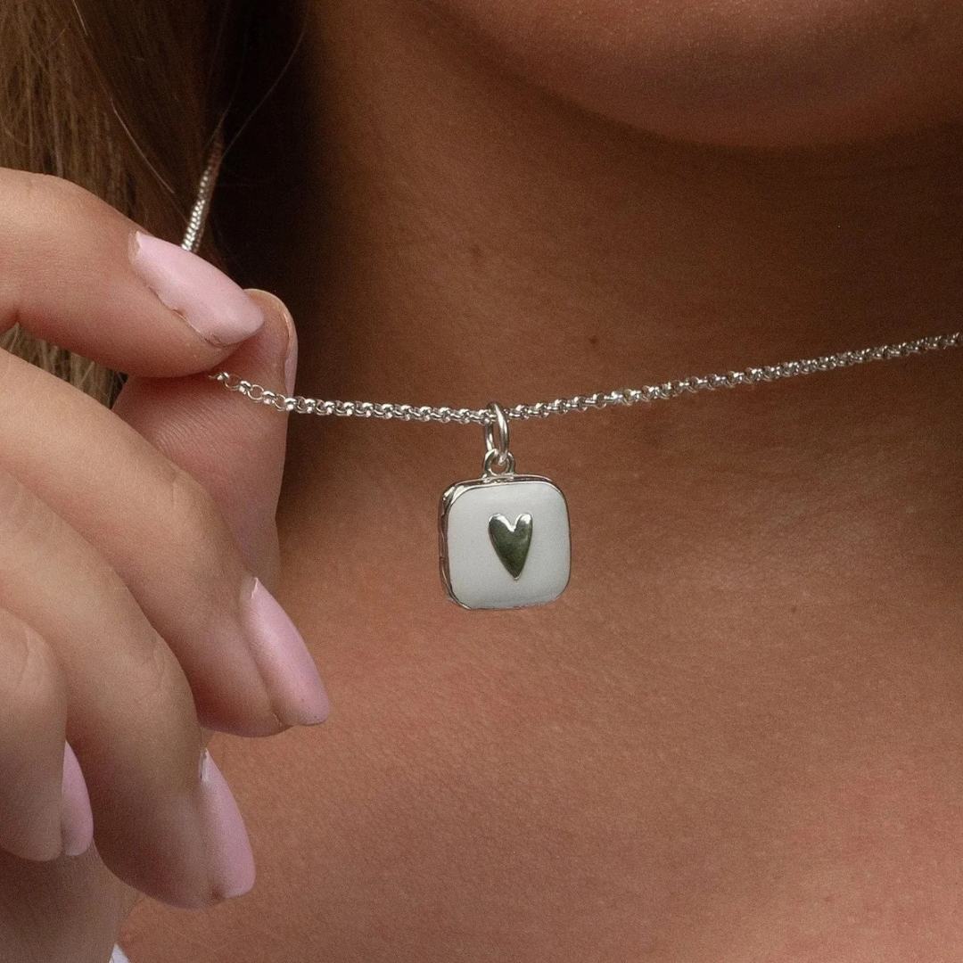 Love's Glow – Collana con Cuore in Acciaio Inossidabile Colorato