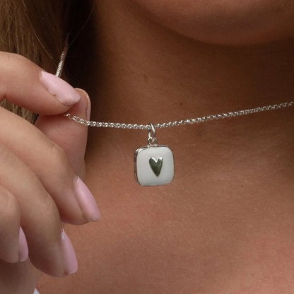 Love's Glow – Collana con Cuore in Acciaio Inossidabile Colorato